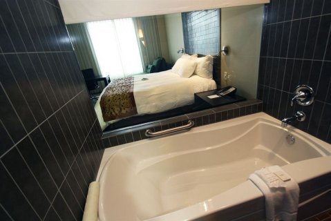 Book Casulo Hotel, Austin