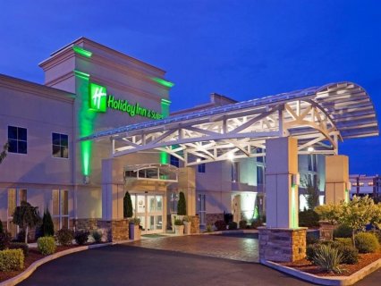 Holiday Inn Hotel & Suites