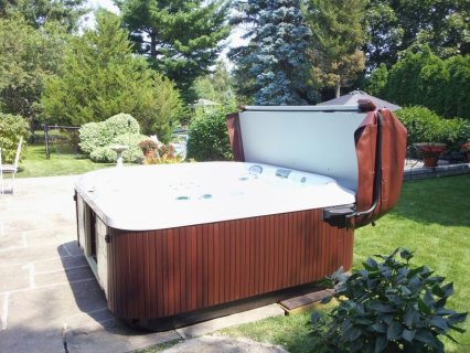 Jacuzzi® J-LX® Installed April
