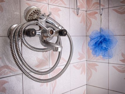 How to Repair a Tub Faucet