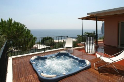 Jacuzzi Tankless Water