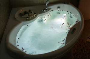 Jacuzzi room at the Comfort Inn Vauxhall in London