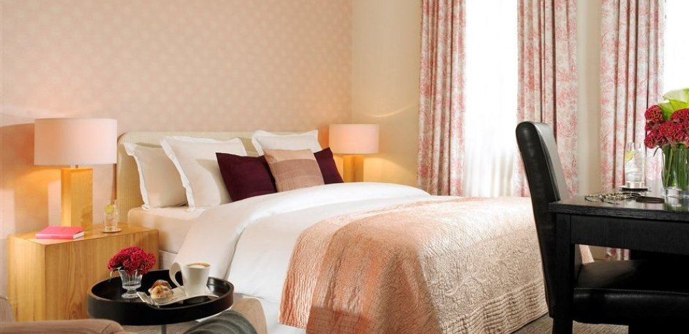 Hotel in London with Jacuzzi on roof