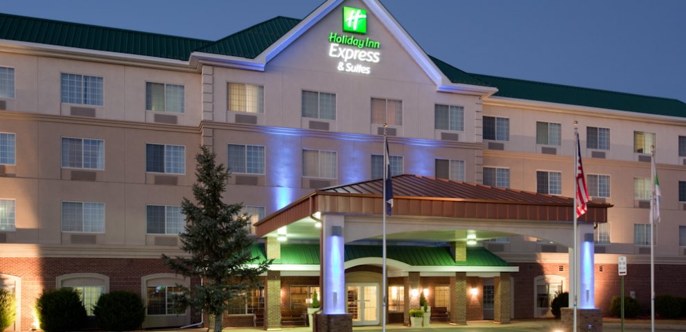 Hotel with Jacuzzi in Denver CO