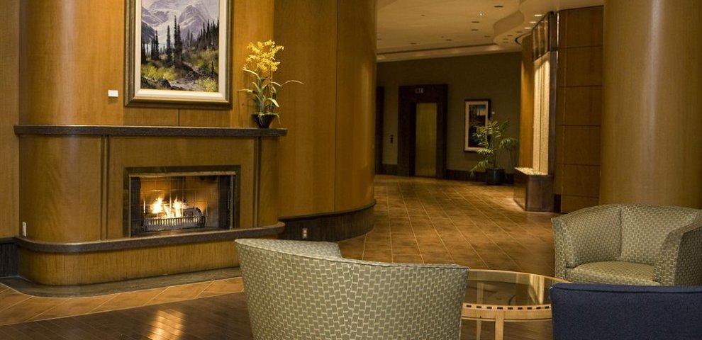 Jacuzzi fireplace Hotel Edmonton