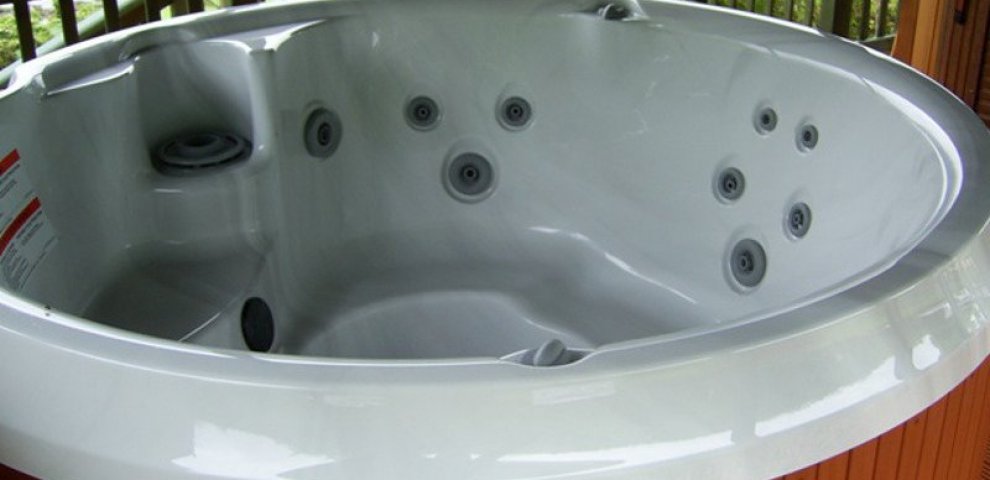 Jacuzzi Hot tub gallons