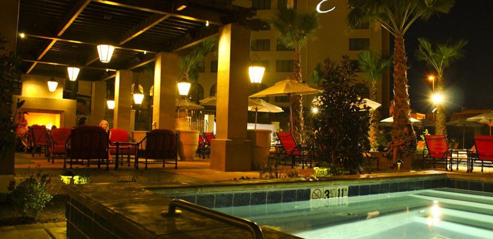 Jacuzzi tub in Hotels Las Cruces NM