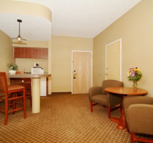 Jacuzzi Suites Cedar Rapids IA