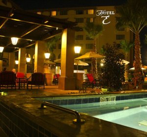 Jacuzzi tub in Hotels Las Cruces NM