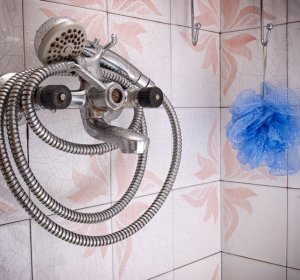 Sterling Jacuzzi tub faucet leak repair