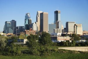 Travelers to Minneapolis can find a few hot-tub-equipped suites near the airport.